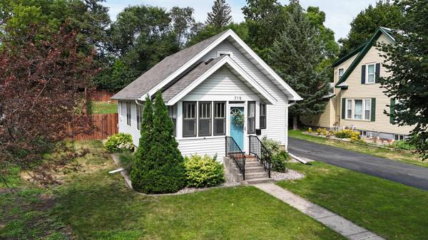 719 N Broadway, Fergus Falls, MN 56537