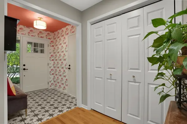 1775 Lexington AVE S #23, Mendota Heights, MN 55118