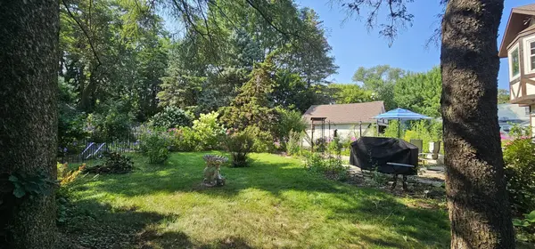 571 Century AVE N, Maplewood, MN 55119