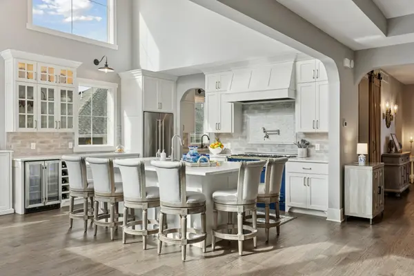 6311 Montee DR, Eden Prairie, MN 55344