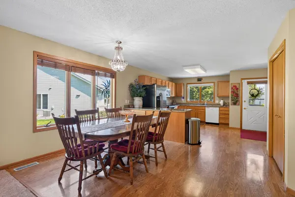 419 Pine CT, Saint Croix Falls, WI 54024