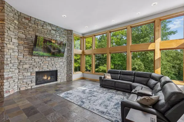 W10622 State Road 35, Prescott, WI 54021