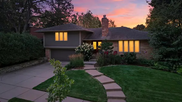1324 Bohland PL, Saint Paul, MN 55116