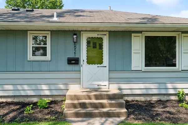 6921 Major AVE N, Brooklyn Center, MN 55429