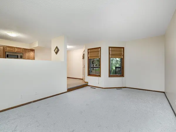1381 Spencer RD W, Saint Paul, MN 55108