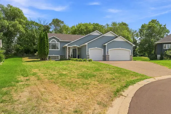 2733 Galway CT, Hudson, WI 54016