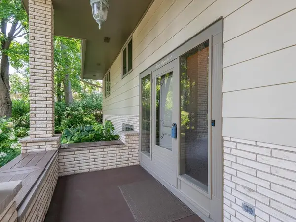 100 Marcin LN, Burnsville, MN 55337
