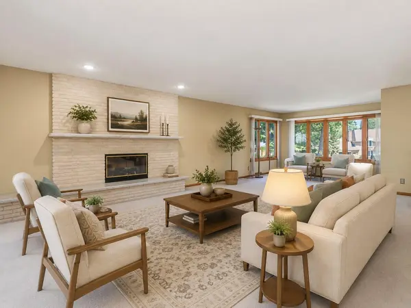 100 Marcin LN, Burnsville, MN 55337