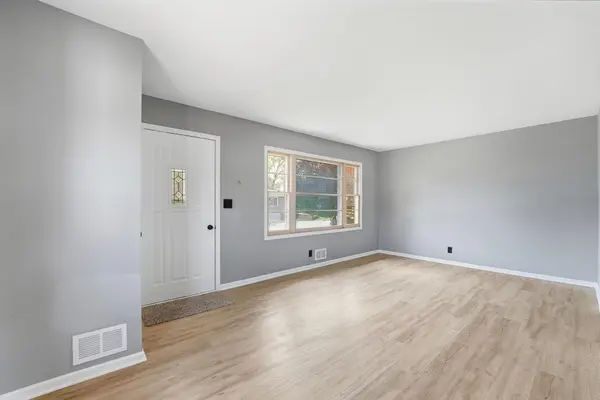 1697 Rose Place, Roseville, MN 55113