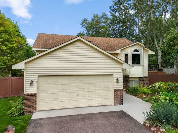 9323 S Jareau AVE, Cottage Grove, MN 55016