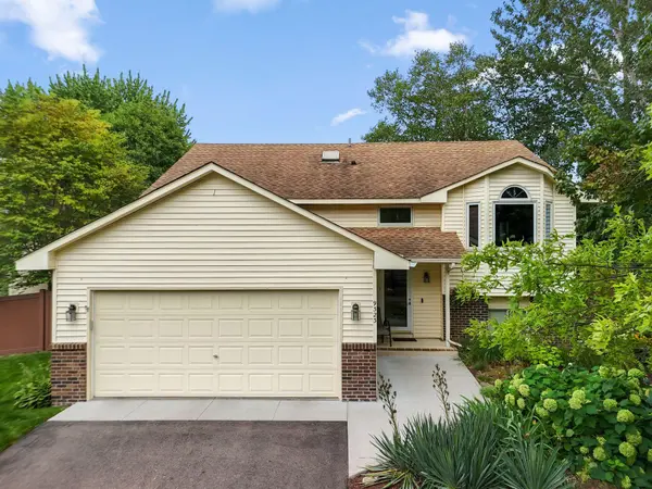 9323 S Jareau AVE, Cottage Grove, MN 55016