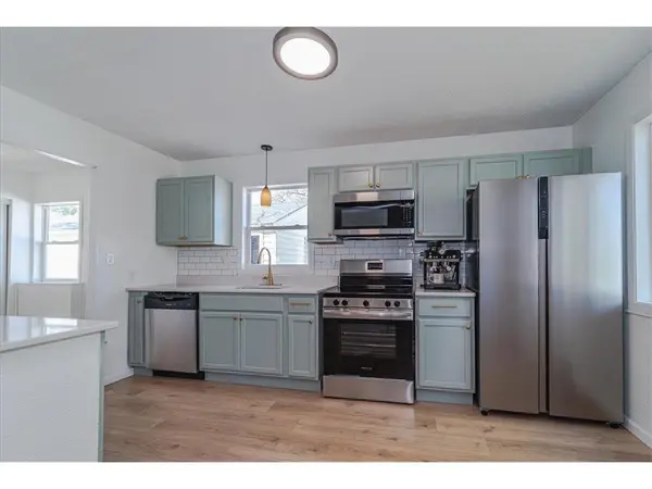 140 Carol LN, West Saint Paul, MN 55118