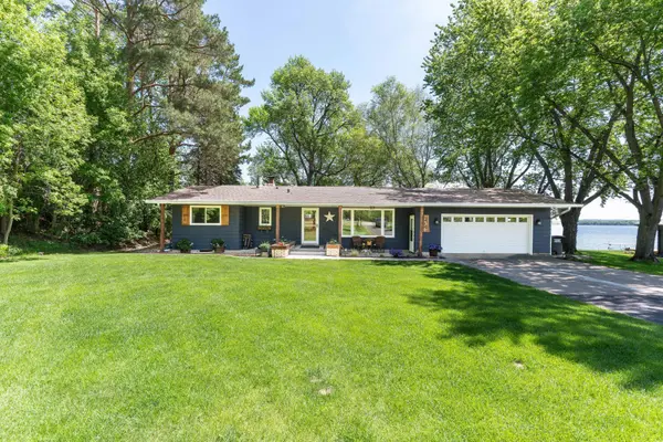 736 Shorewood DR, Detroit Lakes, MN 56501