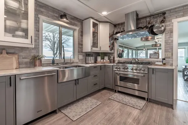 736 Shorewood DR, Detroit Lakes, MN 56501
