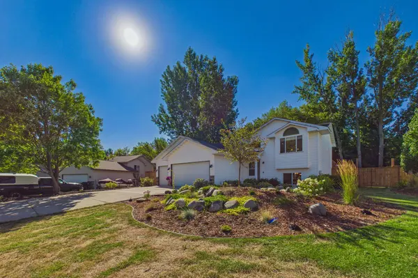 10745 Matthew DR, Chisago City, MN 55013