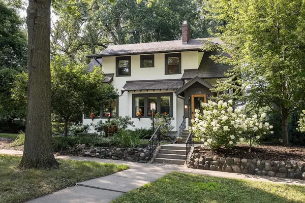 2322 Buford AVE, Saint Paul, MN 55108