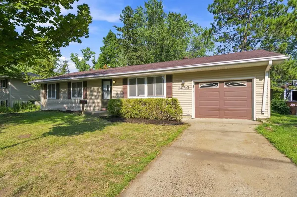 1430 Selby AVE, Saint Paul Park, MN 55071
