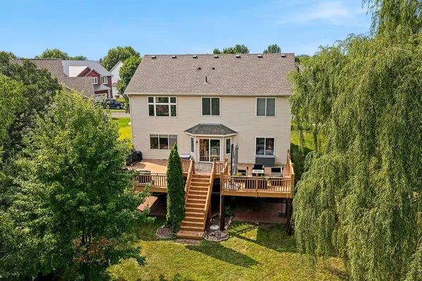 237 Adam CIR, Carver, MN 55315