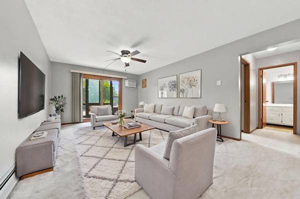2700 Oxford ST N #116, Roseville, MN 55113