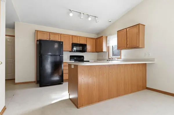 330 Sunfish CT, Winsted, MN 55395