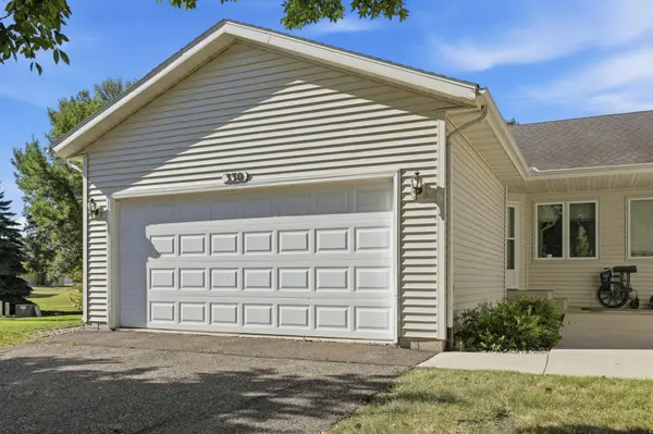 330 Sunfish CT, Winsted, MN 55395