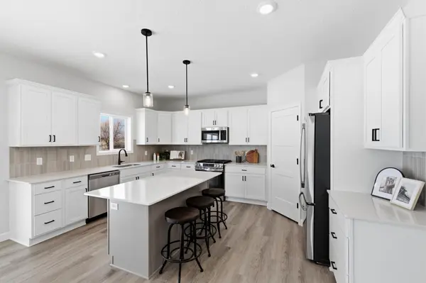1489 Raccoon LN, New Richmond, WI 54017