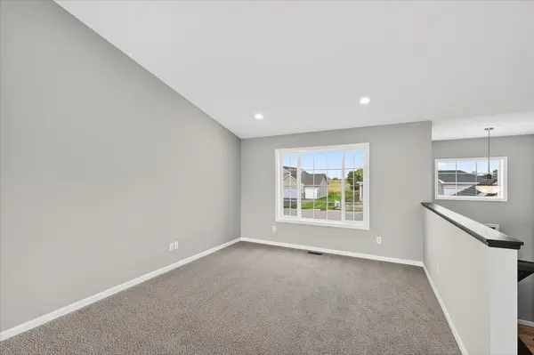 1748 Squirrel WAY, New Richmond, WI 54017
