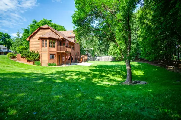 16760 N Manor RD, Eden Prairie, MN 55346