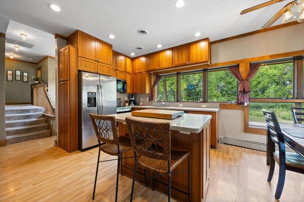 6093 County 24 BLVD, Cannon Falls, MN 55009