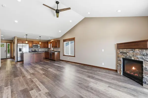 1743 Ducktail CT, New Richmond, WI 54017