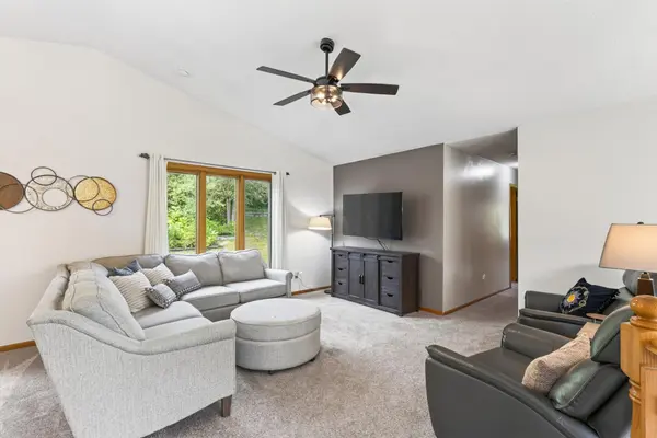 8510 Trista LN E, Saint Bonifacius, MN 55375