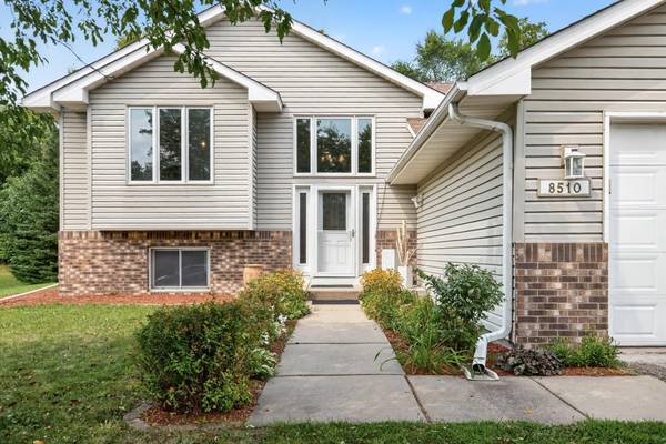8510 Trista LN E, Saint Bonifacius, MN 55375
