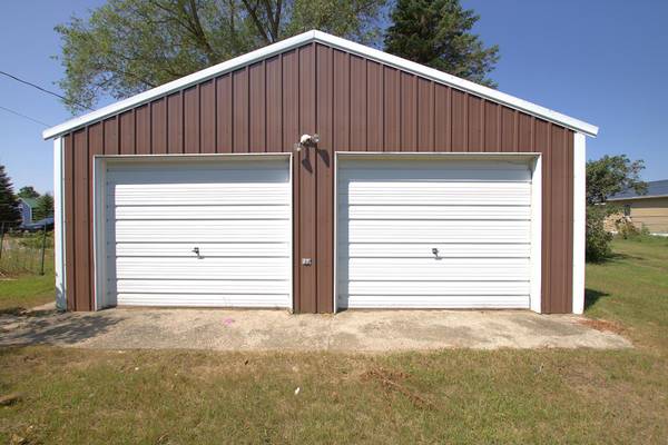 414 Cleveland ST SW, Staples, MN 56479