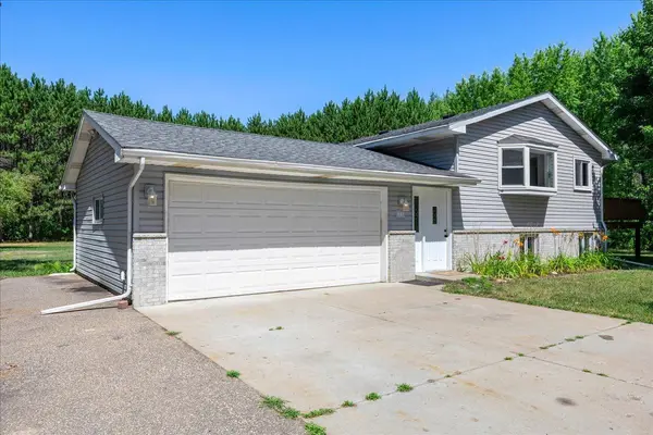 107 221st AVE NW, Oak Grove, MN 55011