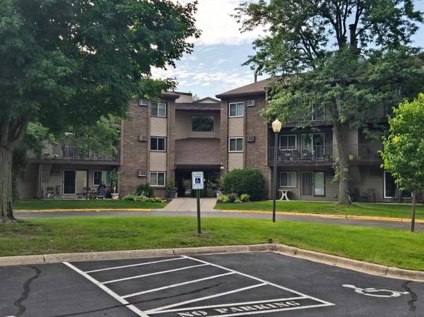3425 Golfview DR #115, Eagan, MN 55123