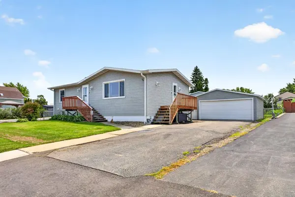 102 5th ST SW, Kasson, MN 55944