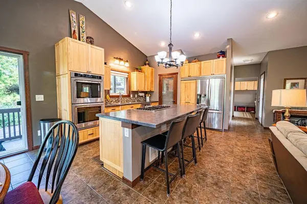 861 220th AVE, Somerset, WI 54025
