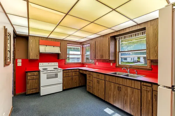 9826 93rd PL N, Maple Grove, MN 55369