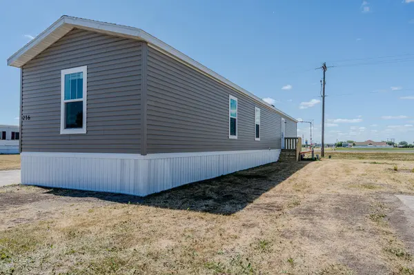 216 8th ST NW, Dilworth, MN 56529