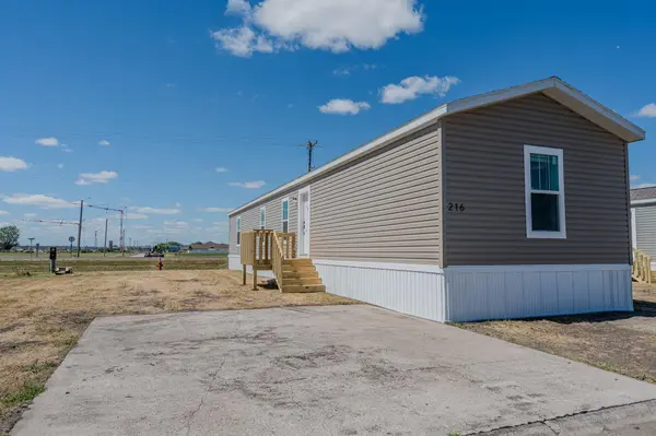 216 8th ST NW, Dilworth, MN 56529