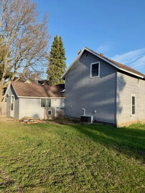 101 5th AVE E, Lisbon, ND 58054