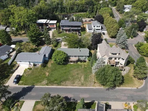 103 Lakeside DR, Stillwater, MN 55082