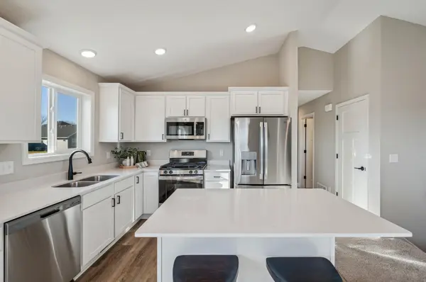 4678 89th ST NE, Monticello, MN 55362