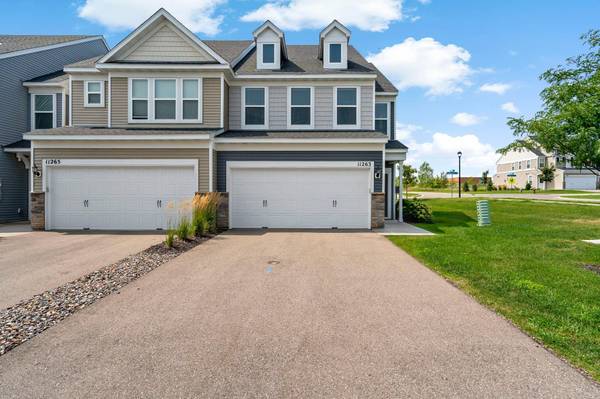 11263 Crestbury DR, Woodbury, MN 55129