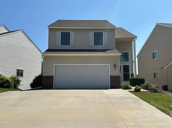 8497 Savanna Oaks LN, Woodbury, MN 55125