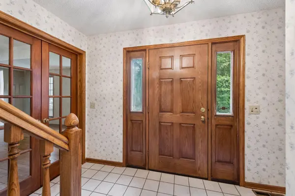5 Acorn DR, Sunfish Lake, MN 55077