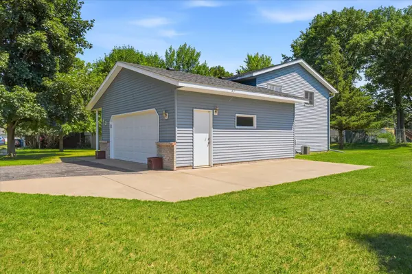 1515 32nd AVE SW, Cambridge, MN 55008