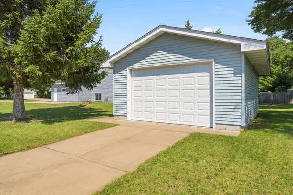 1515 32nd AVE SW, Cambridge, MN 55008