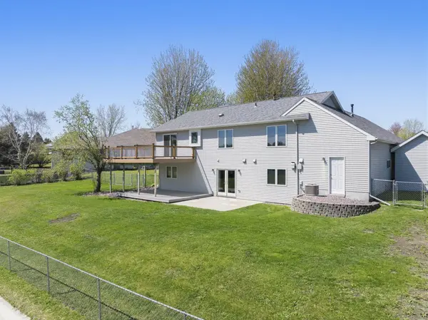 465 8th ST SW, Plainview, MN 55964