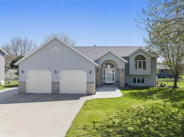 465 8th ST SW, Plainview, MN 55964